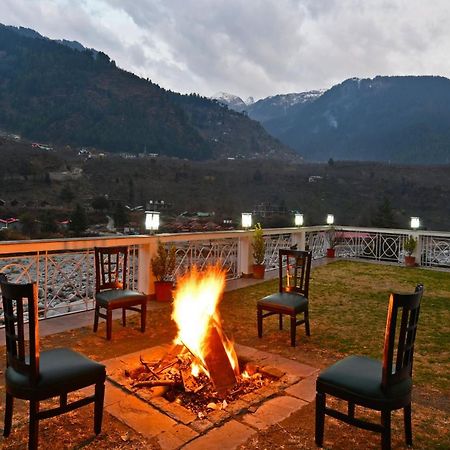 Mastiff Grand Manali Resort Esterno foto