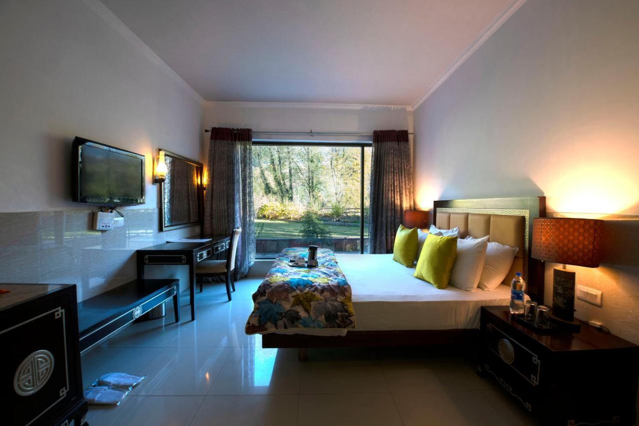 Mastiff Grand Manali Resort Esterno foto