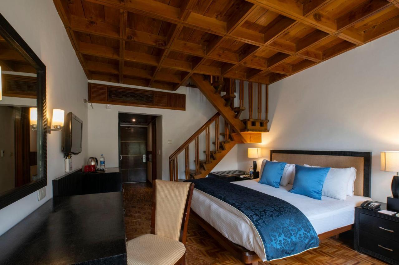 Mastiff Grand Manali Resort Esterno foto