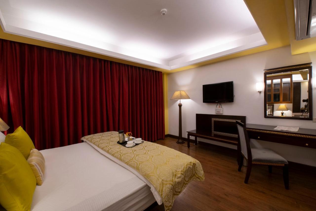 Mastiff Grand Manali Resort Esterno foto