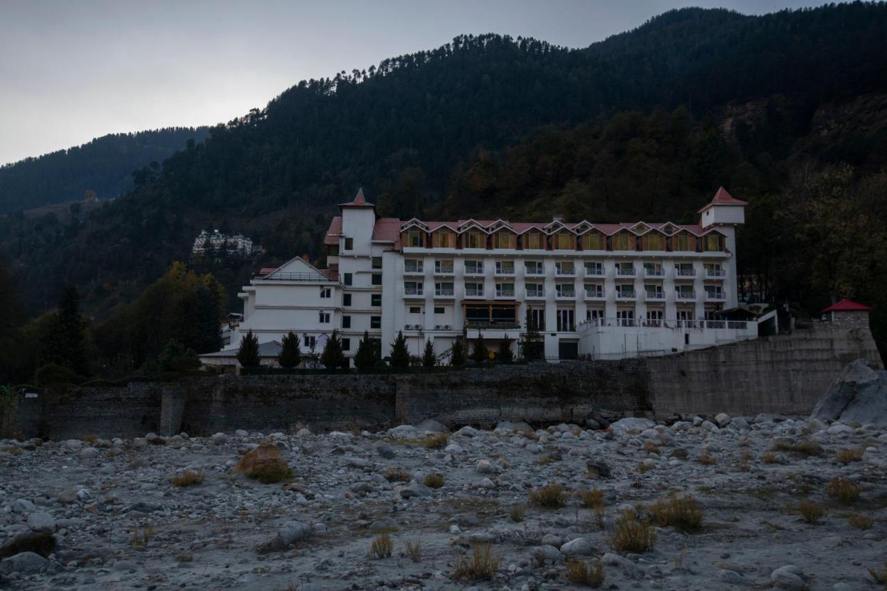 Mastiff Grand Manali Resort Esterno foto