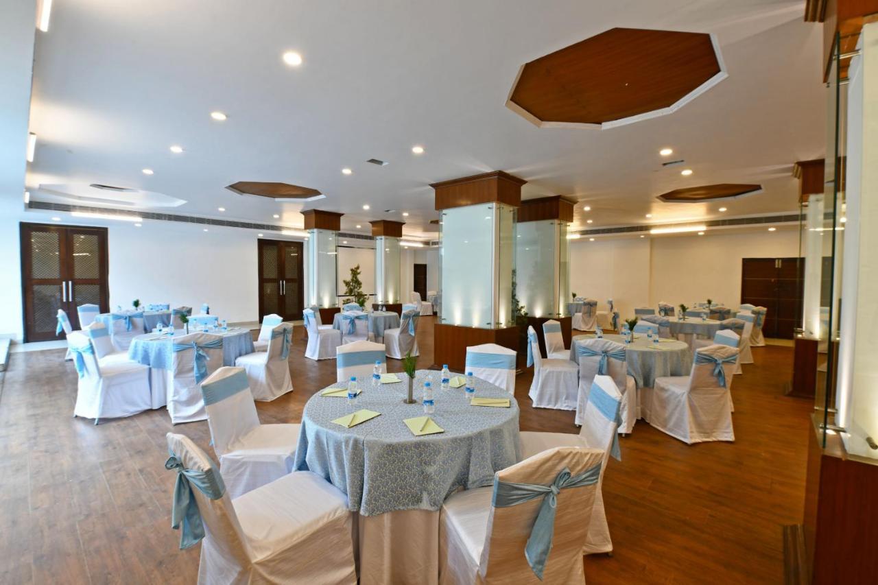 Mastiff Grand Manali Resort Esterno foto