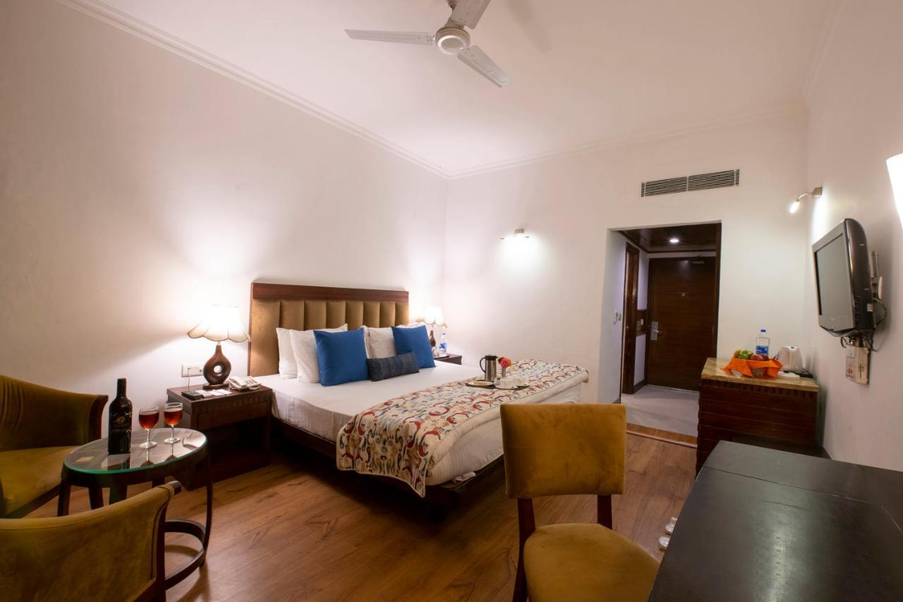 Mastiff Grand Manali Resort Esterno foto