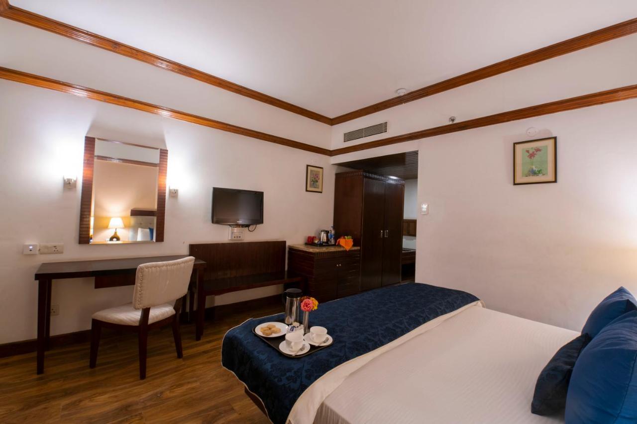 Mastiff Grand Manali Resort Esterno foto