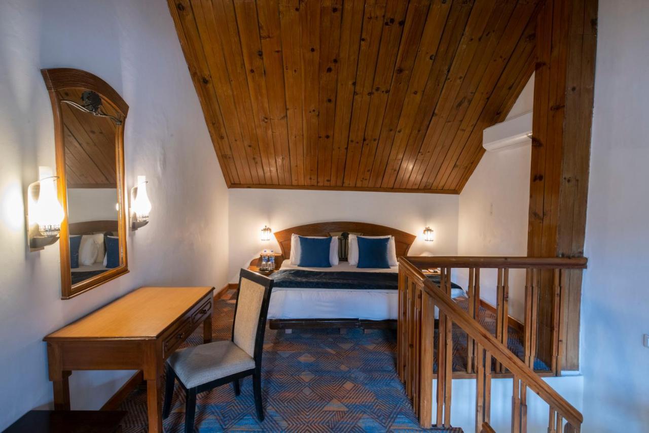 Mastiff Grand Manali Resort Esterno foto