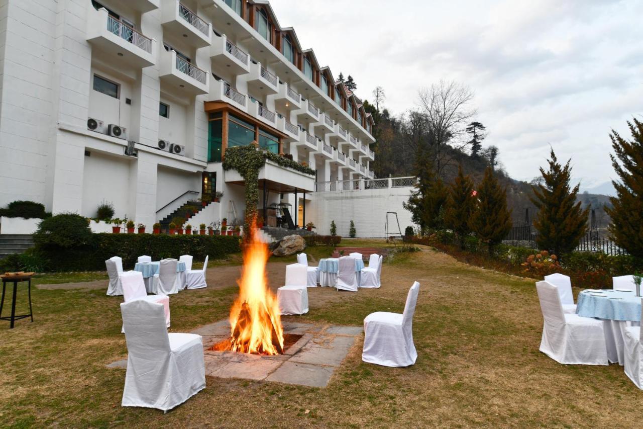 Mastiff Grand Manali Resort Esterno foto