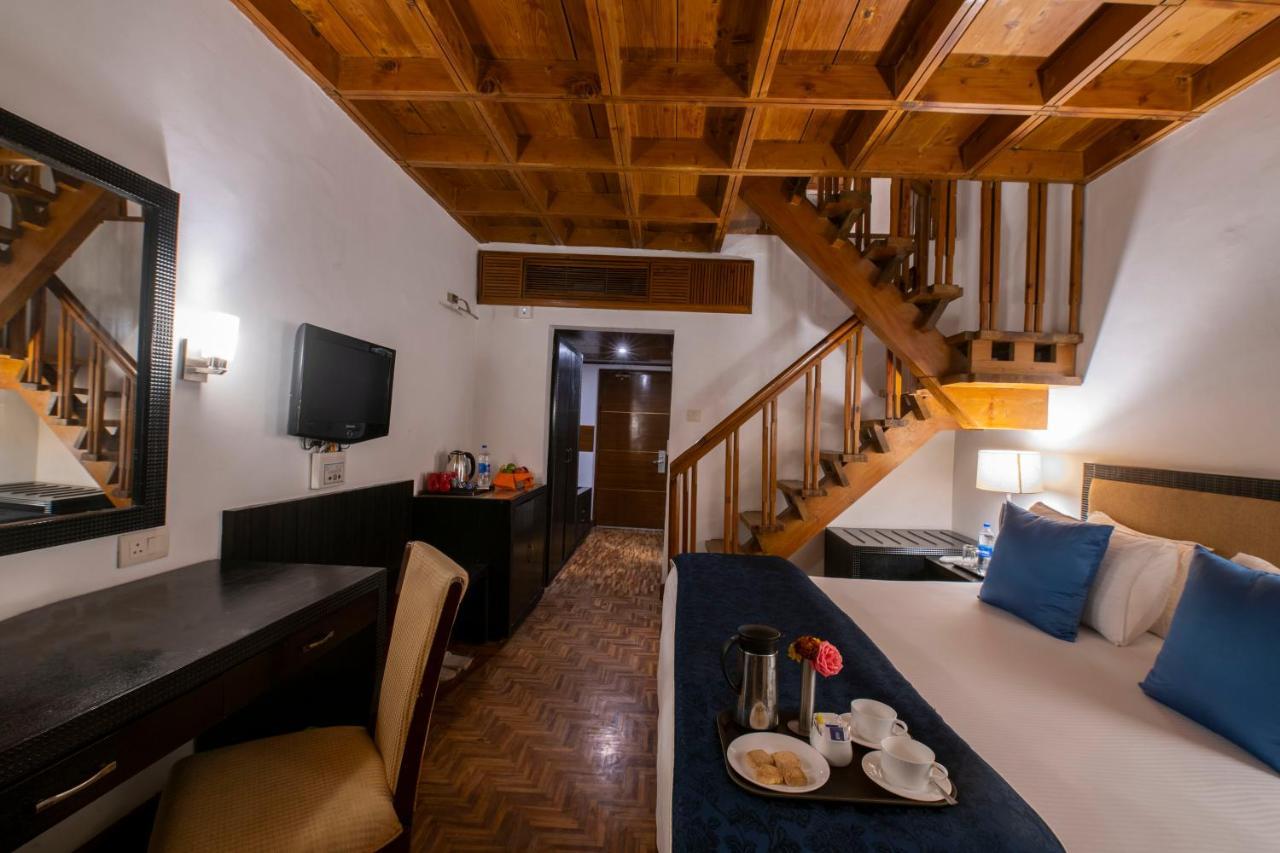 Mastiff Grand Manali Resort Esterno foto