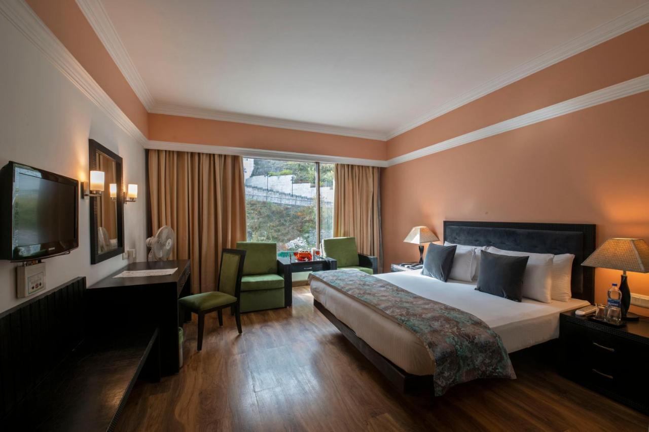 Mastiff Grand Manali Resort Esterno foto