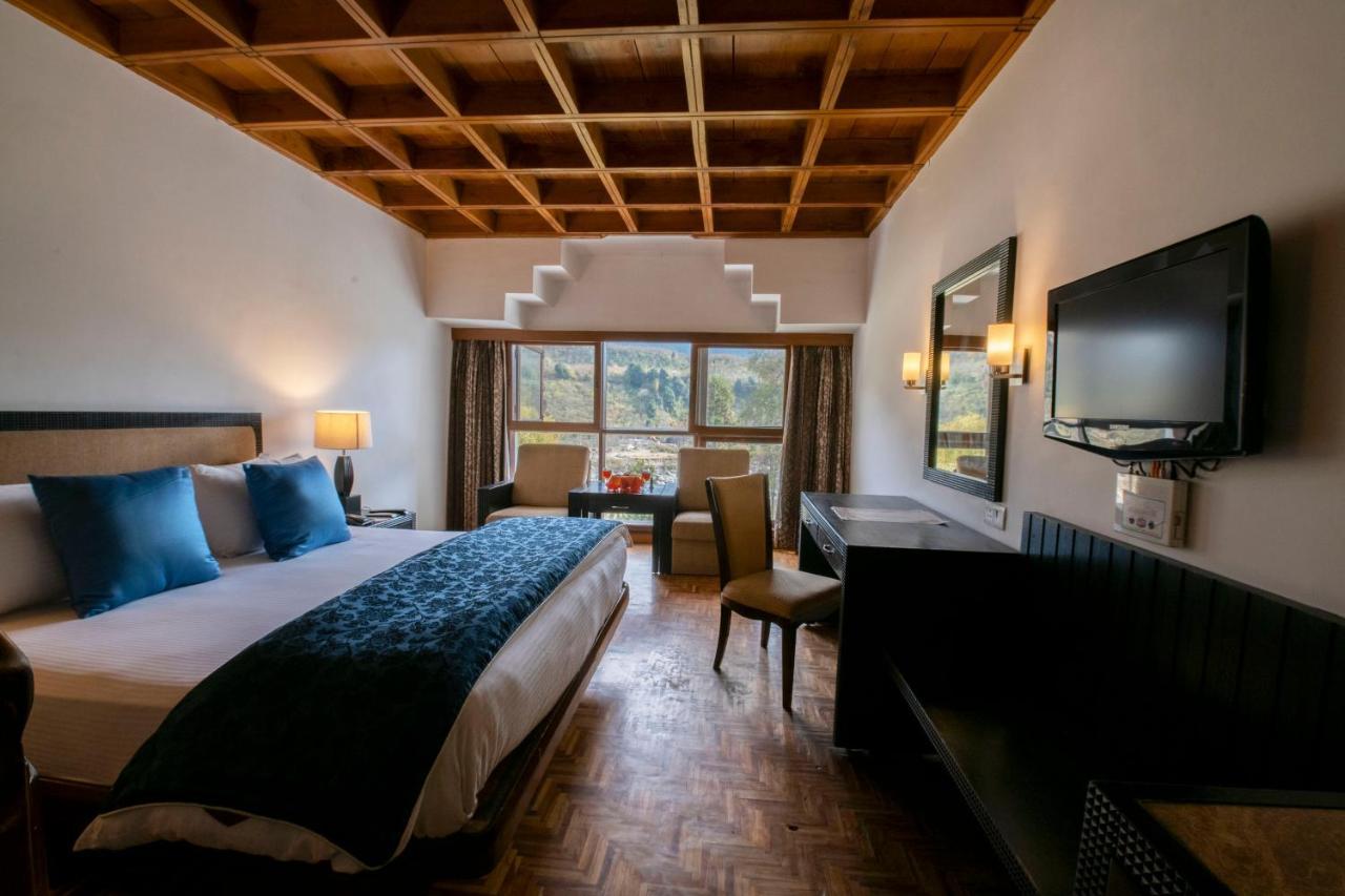 Mastiff Grand Manali Resort Esterno foto