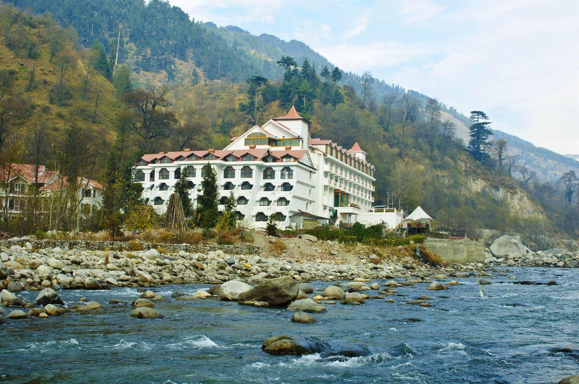 Mastiff Grand Manali Resort Esterno foto
